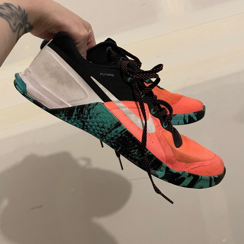 Nike Shoes Metcon Orange and Black